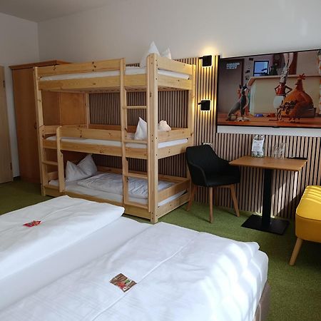 Familienhotel Nahe Der Therme Ердинг Екстериор снимка