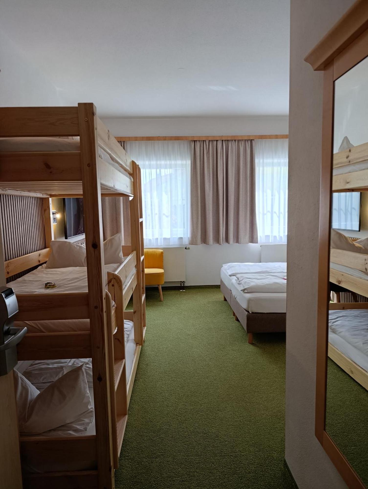 Familienhotel Nahe Der Therme Ердинг Екстериор снимка